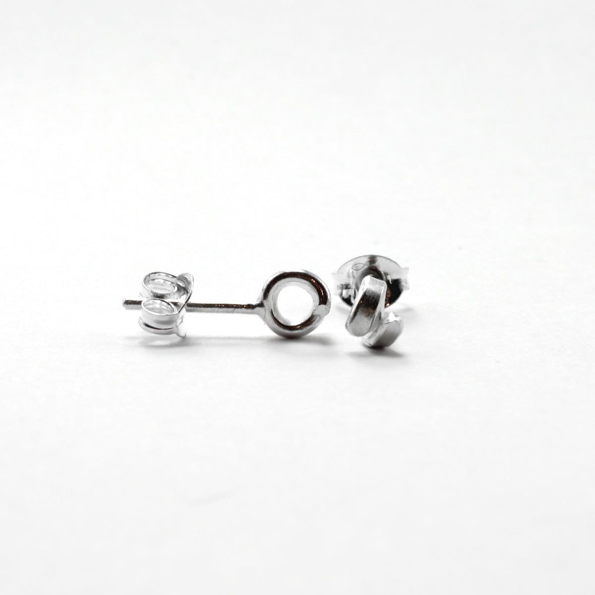 RE1 small ribbons studs A