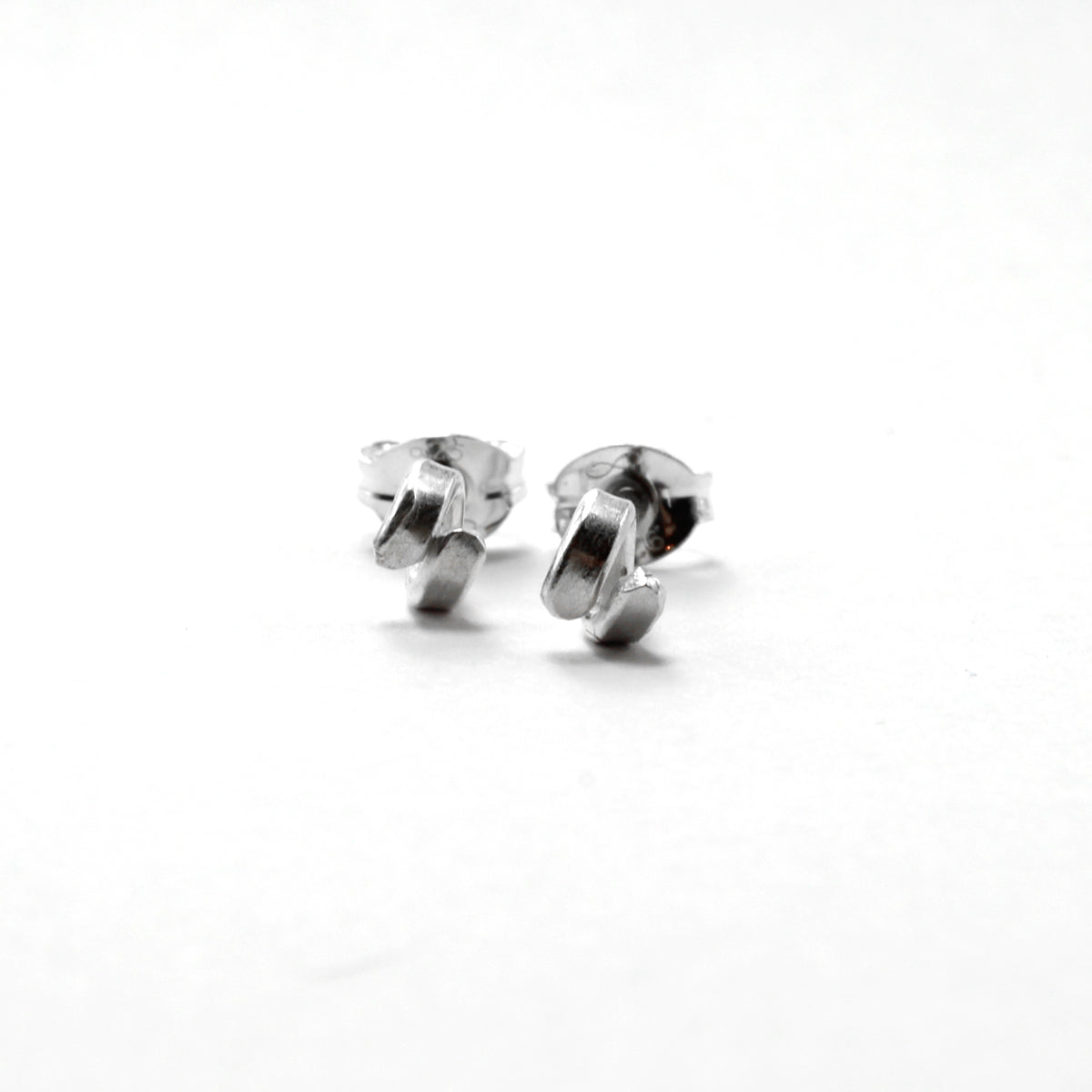 RE1 small ribbons studs B