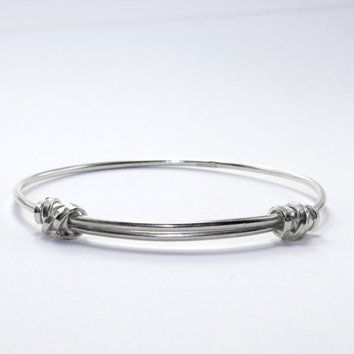 Silver expanding bangle